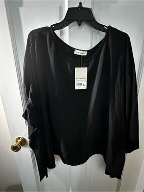 eesome Black Women's Draped Tunic Top